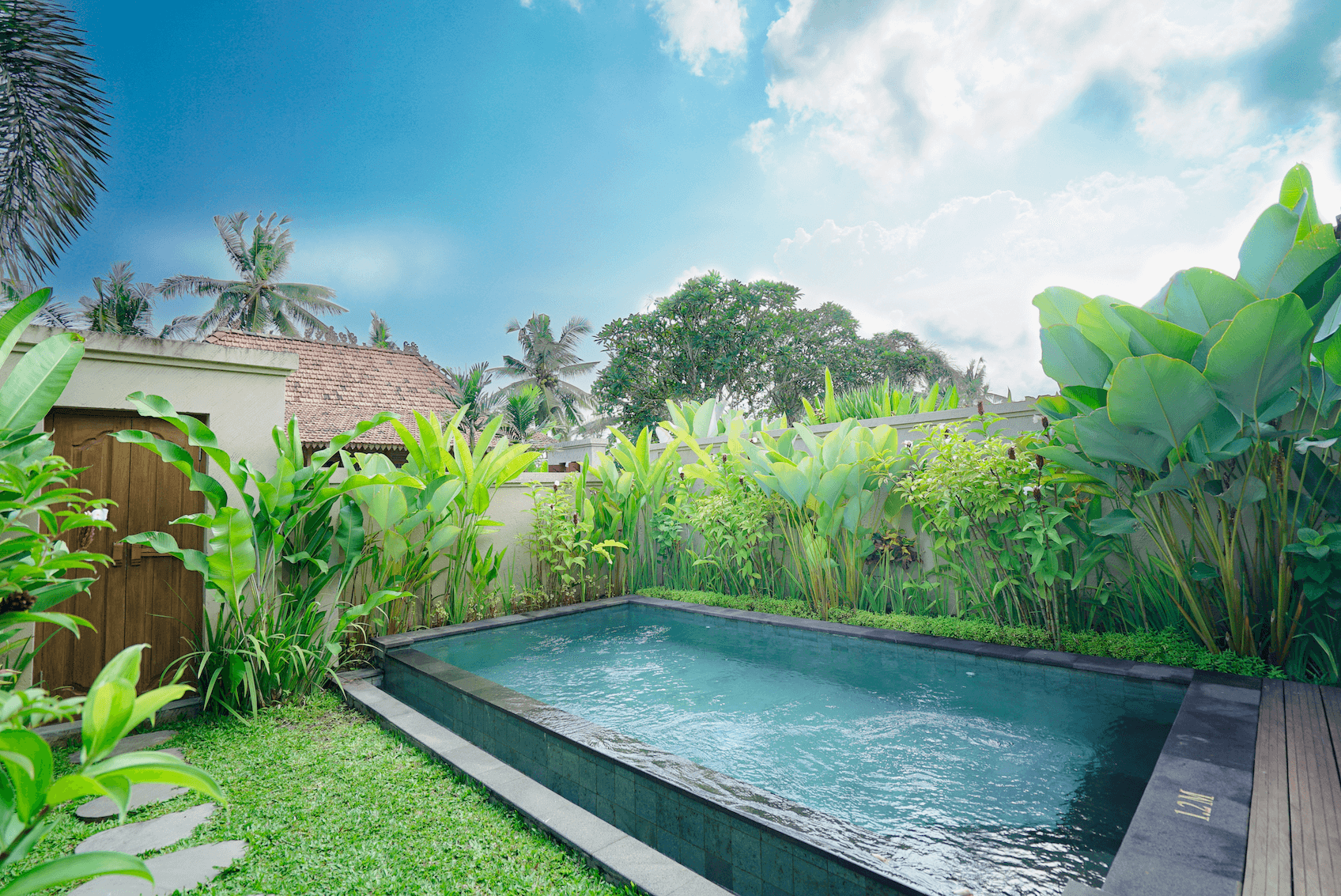 Royal Villa One Bed Room1