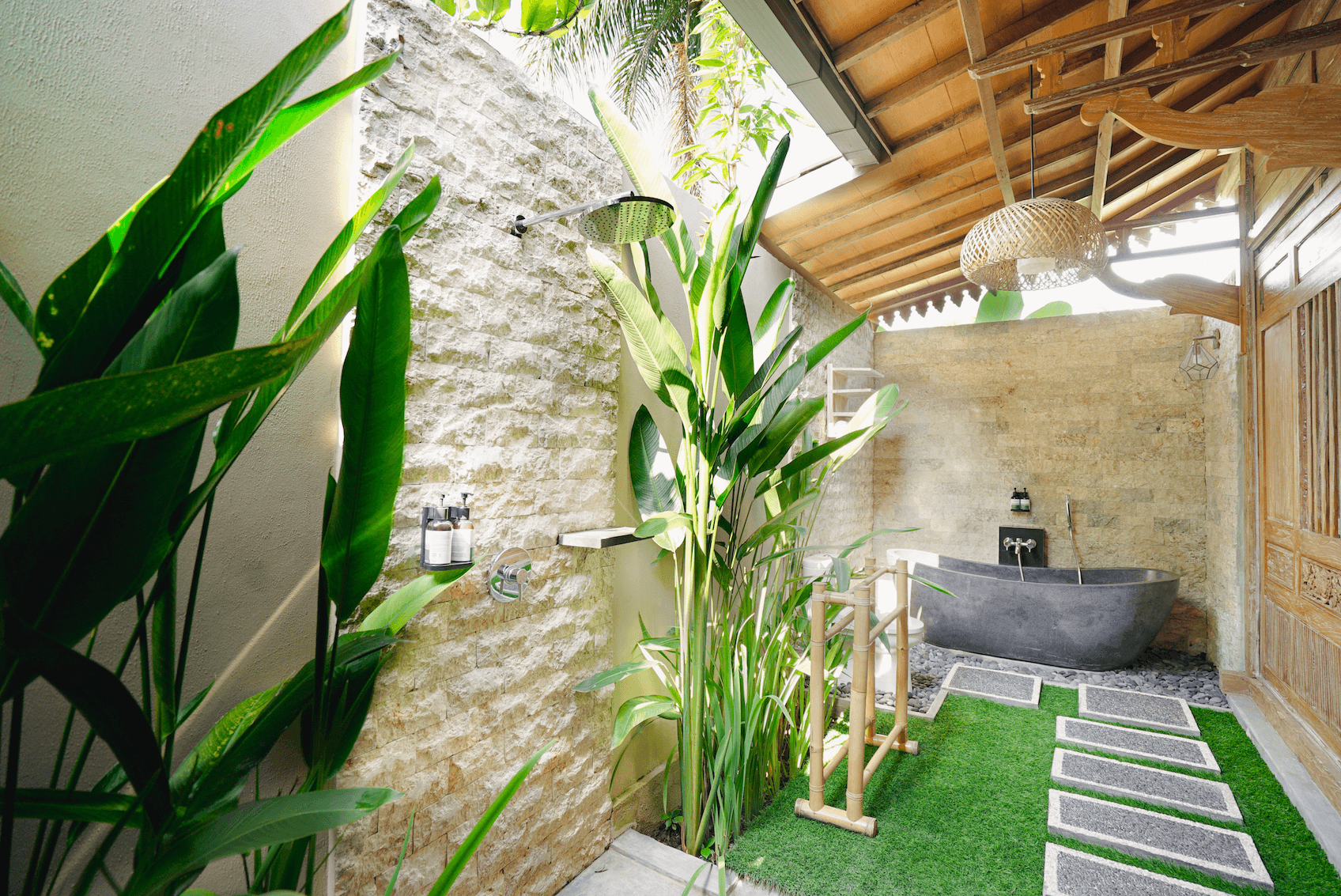 Royal Villa One Bed Room5